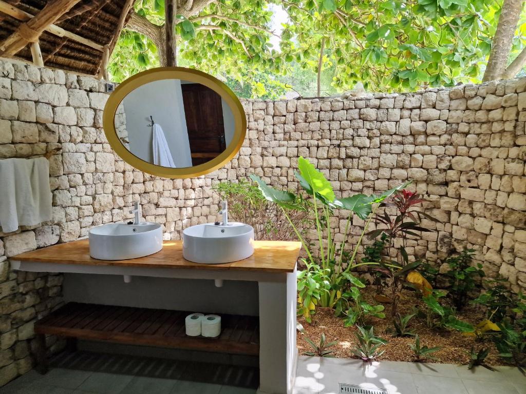 Open air bath