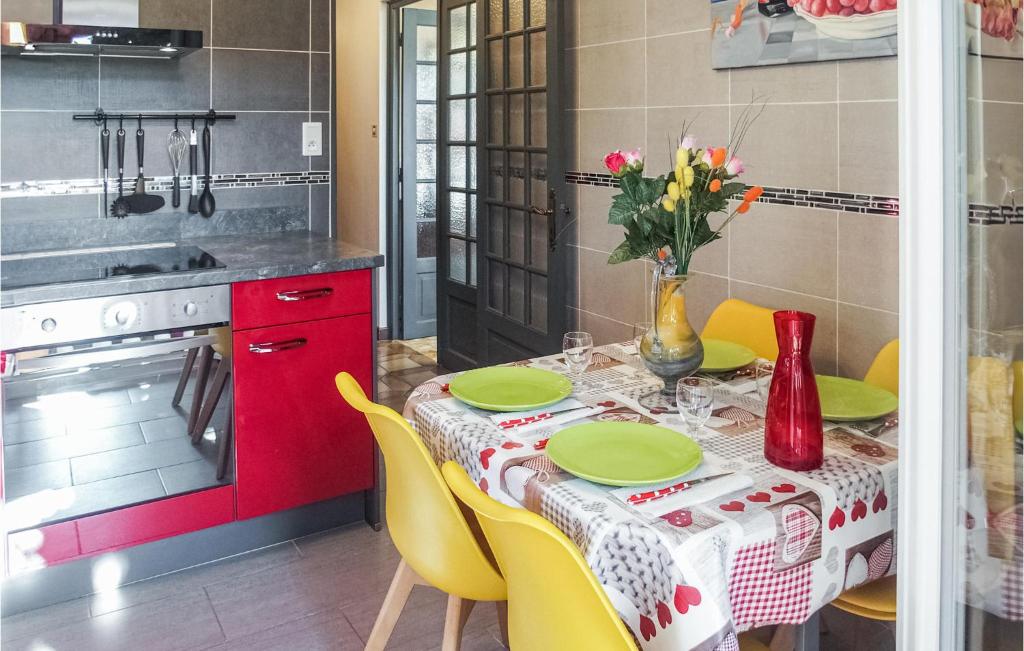 Cozy Home In Pierre-Châtel With Wifi - 5