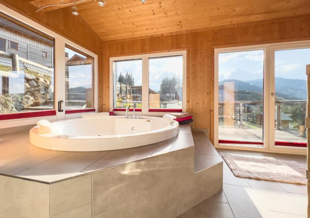 1A Chalet "Wolke" Wandern, Grillen, Wellness im Traumhaus - 2