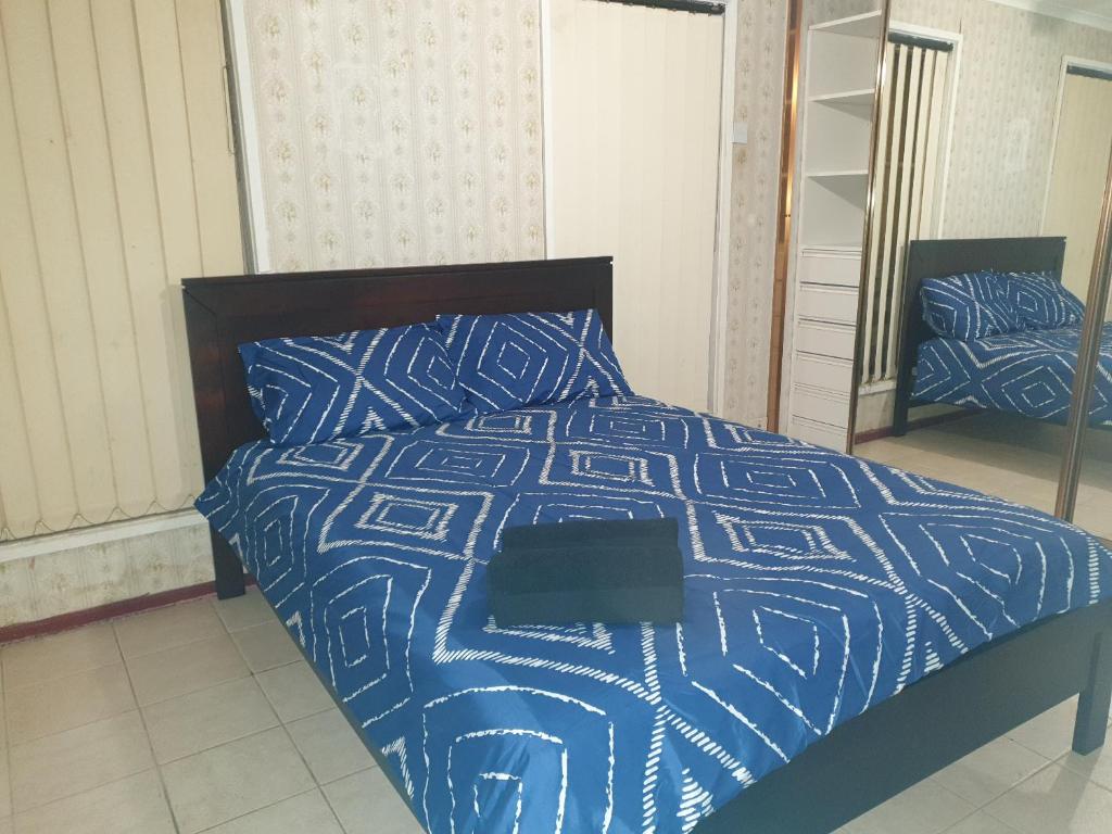 Private room with shared facilities W, Werribee