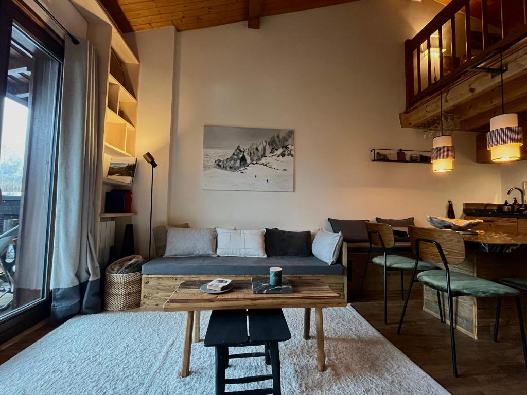 Appartement ensoleillé aux Tines, vue Massif - 2