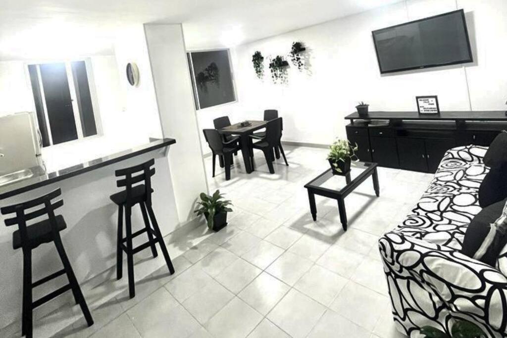 Apartamento Edificio los Delfines Bocagrande , ubicación y precio - 3