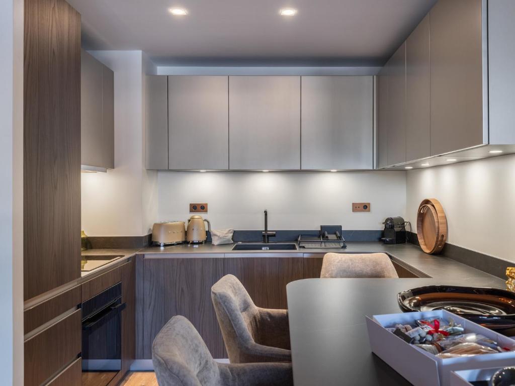 Nouveau 86m² à Courchevel 1850 - Ski-in/Ski-out, 4 adultes et 2 enfants - FR-1-564-108 - 2