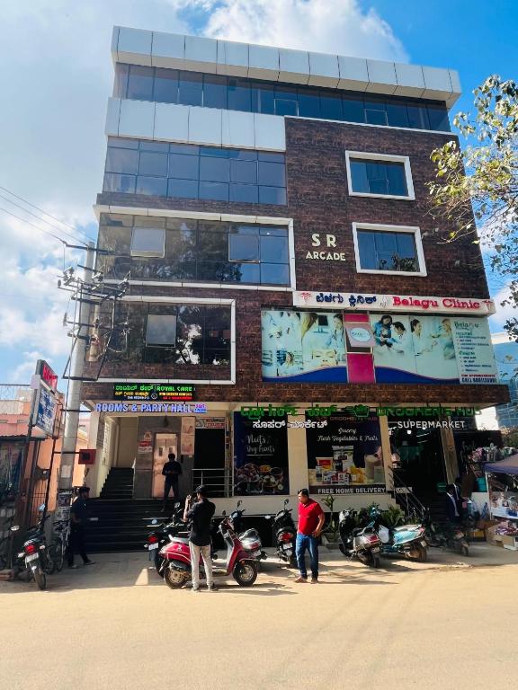 S R Arcade Inn Hotel