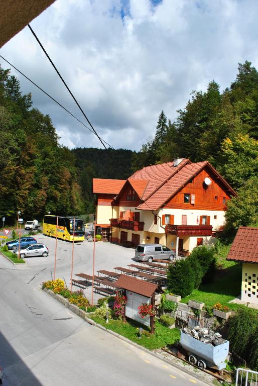 Pri Vidrgarju photo