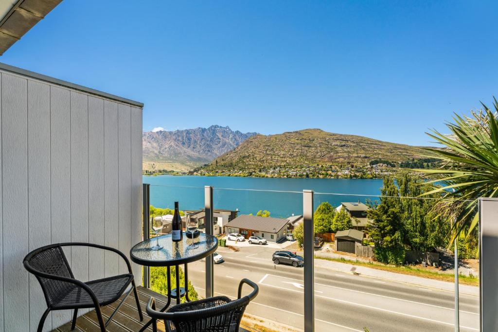 Lakeview Greenstone Apartment TS, Queenstown