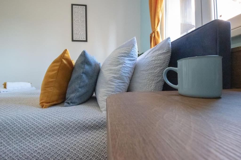 Yellow Sky Apartment * Spacious with free parking - 3