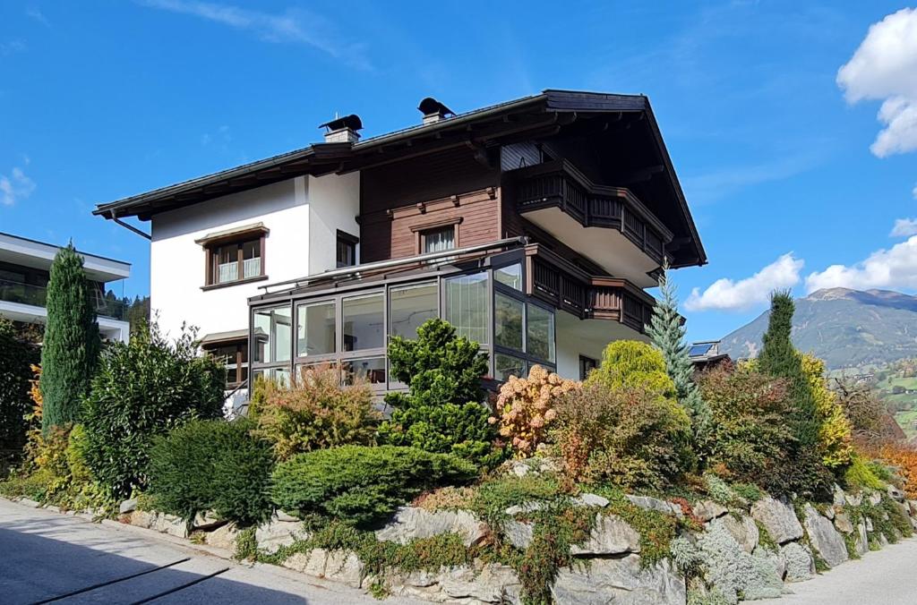 Zillertal Center Apartment Villa - 2