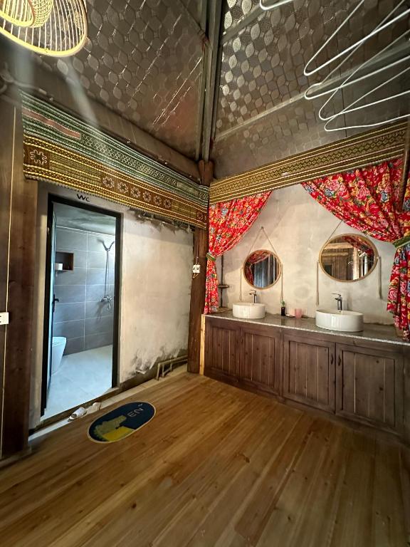 Little Ta Van Homestay