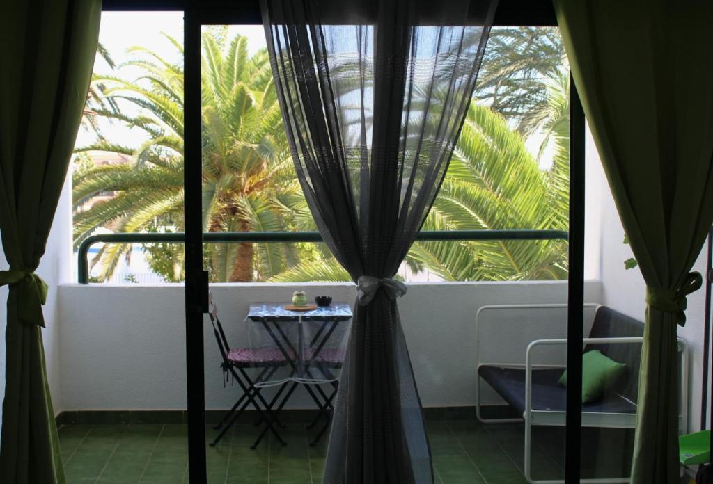 Surycan Tropical Garden Apartment - 4