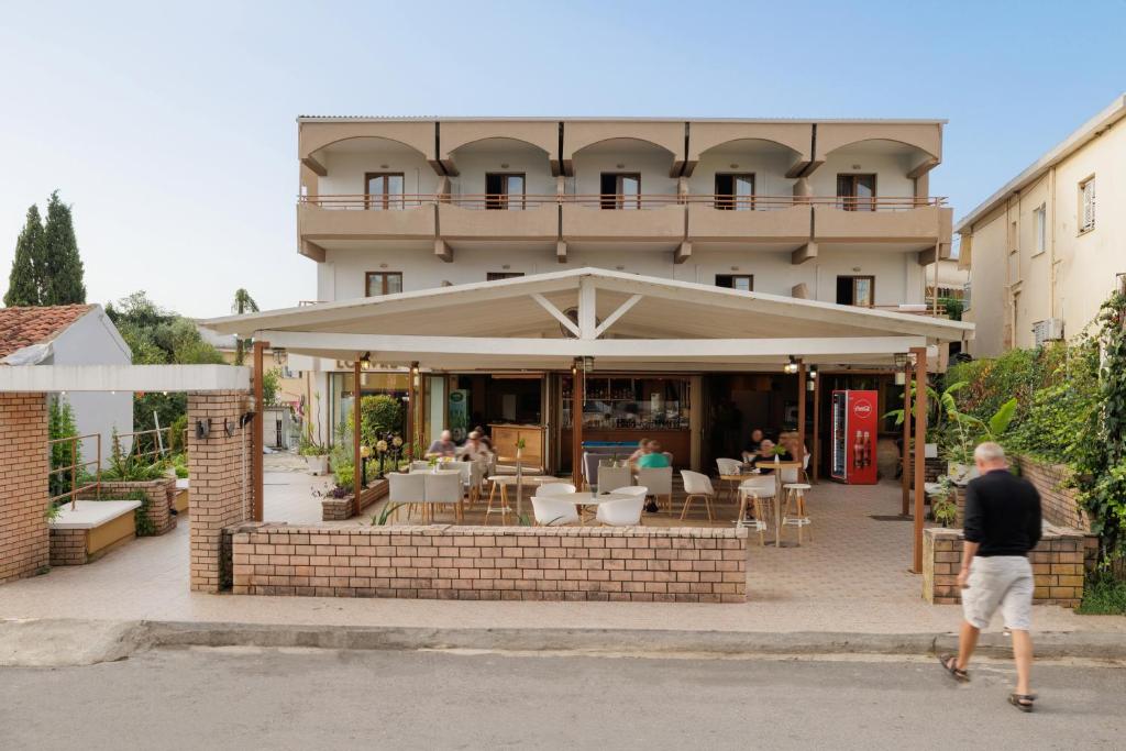 Louvre Hotel — Restaurant & bars in Gouvia, Ionian Islands