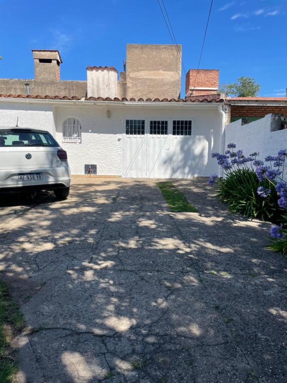 Hermosa casa con Pileta - 3