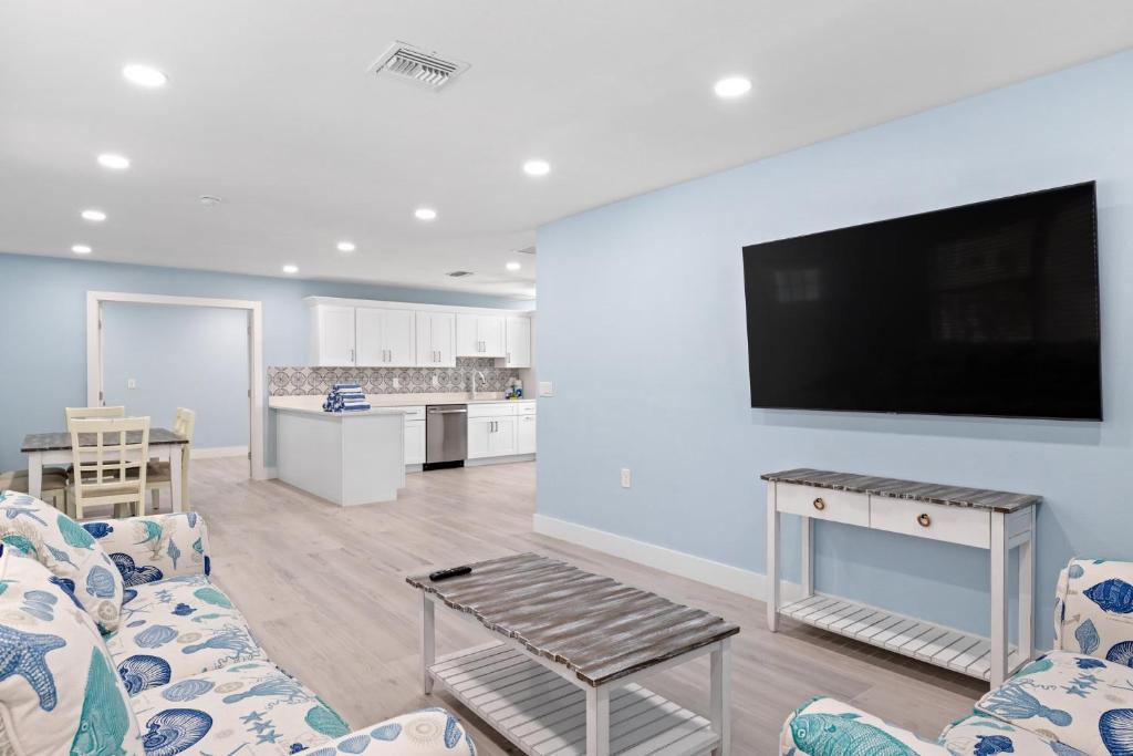 Palm Retreat - 3BR Cottage at the Palmview Inn of Sanibel Island with Bikes, Sanibel