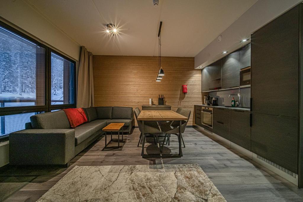 Levillas Cranberry C14, Levi