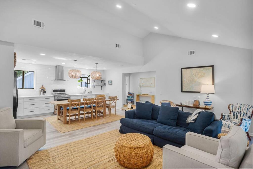 4bd/3ba - Renovated Center Island Home & Garage Apt - Amenity Cards Avail - Pets ok, Fripp Island