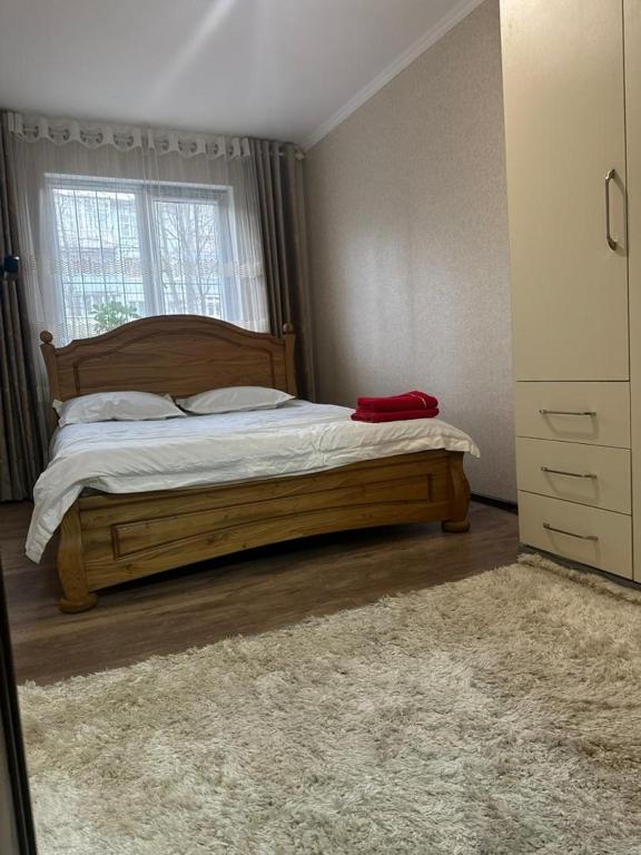 Двухкомнатная в спальном районе, Bishkek