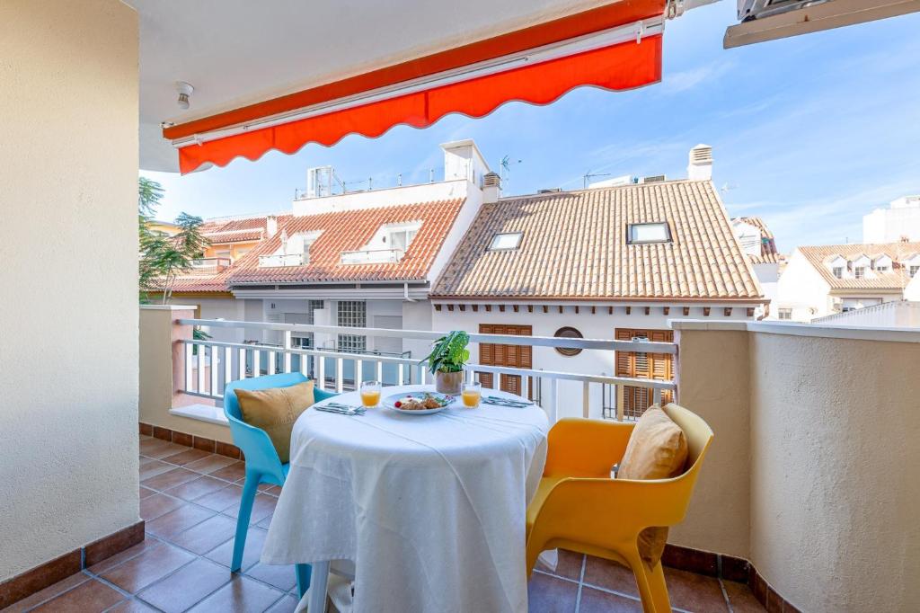 797 HOLIDAY RENTALS- Renovado piso en el paseo maritimo fuengirola - 4