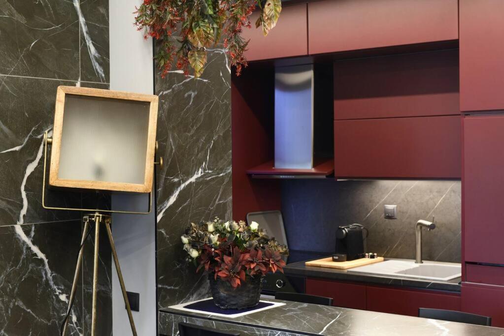 Luxury Apt B at Mitropoleos-Aristotelous Square, Soluň