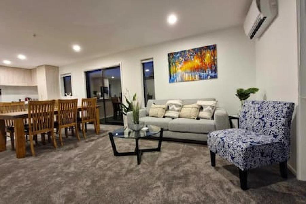 Lovely Brand New Home 26