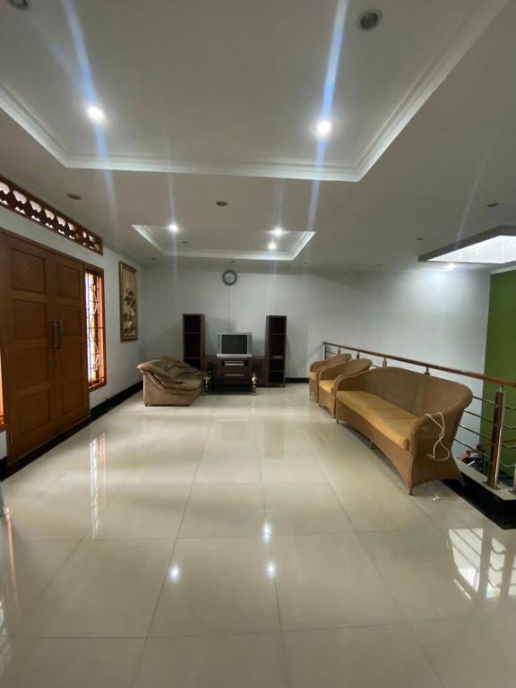 Family Villa, Setiabudi