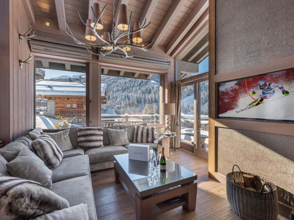 Chalet de luxe à Courchevel avec jacuzzi et cheminée - FR-1-563-30 - 1