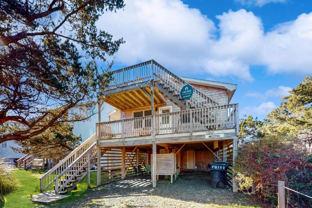 The Robin's Nest, Frisco