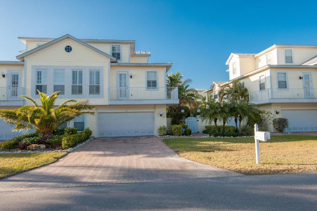 Sugar Beach, Holmes Beach