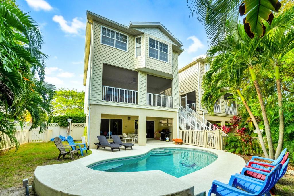 Beachwalk, Holmes Beach