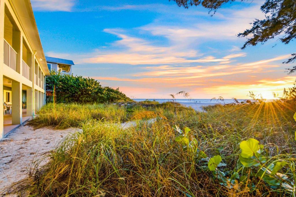 Shell Cove, Bradenton Beach