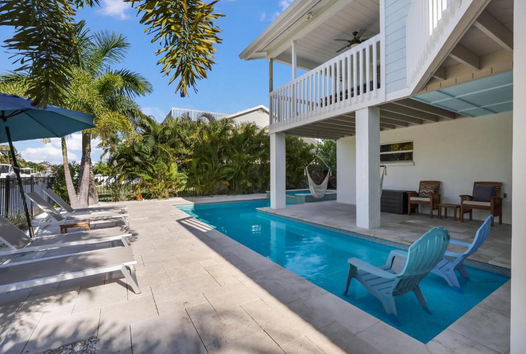 Gypsy Sol, Anna Maria