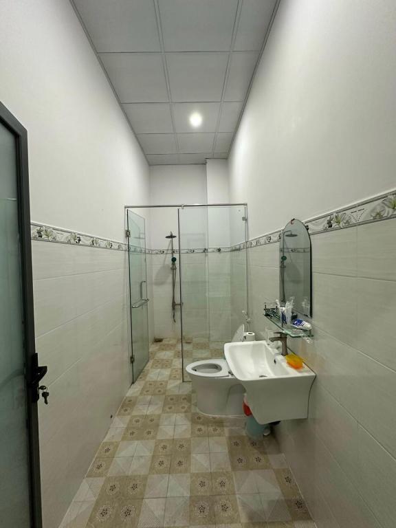 Khach San Vinhomes Huynh Hotel
