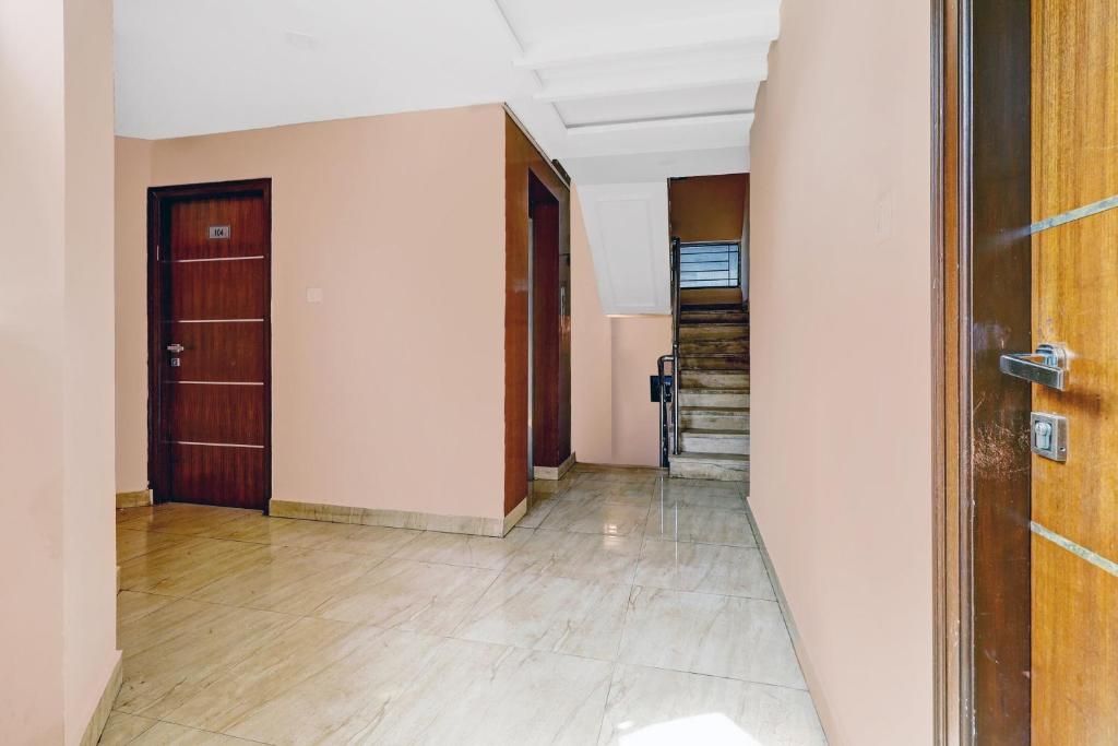 OYO Townhouse 82047 Srk Live Inn Castle Near Ragigudda Sri Prasanna Anjaneyaswamy Temple