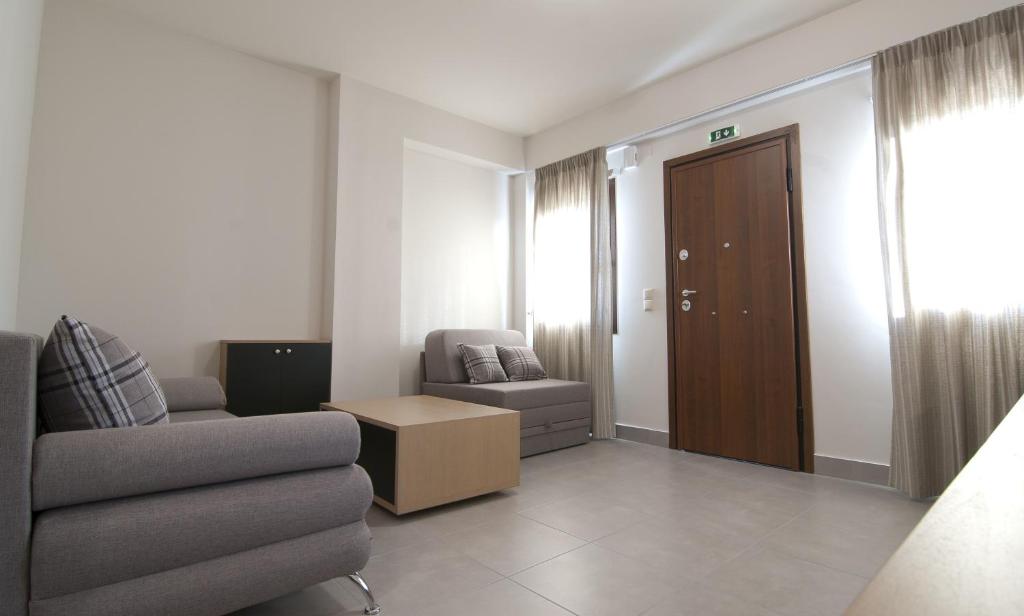 Shared lounge/TV area