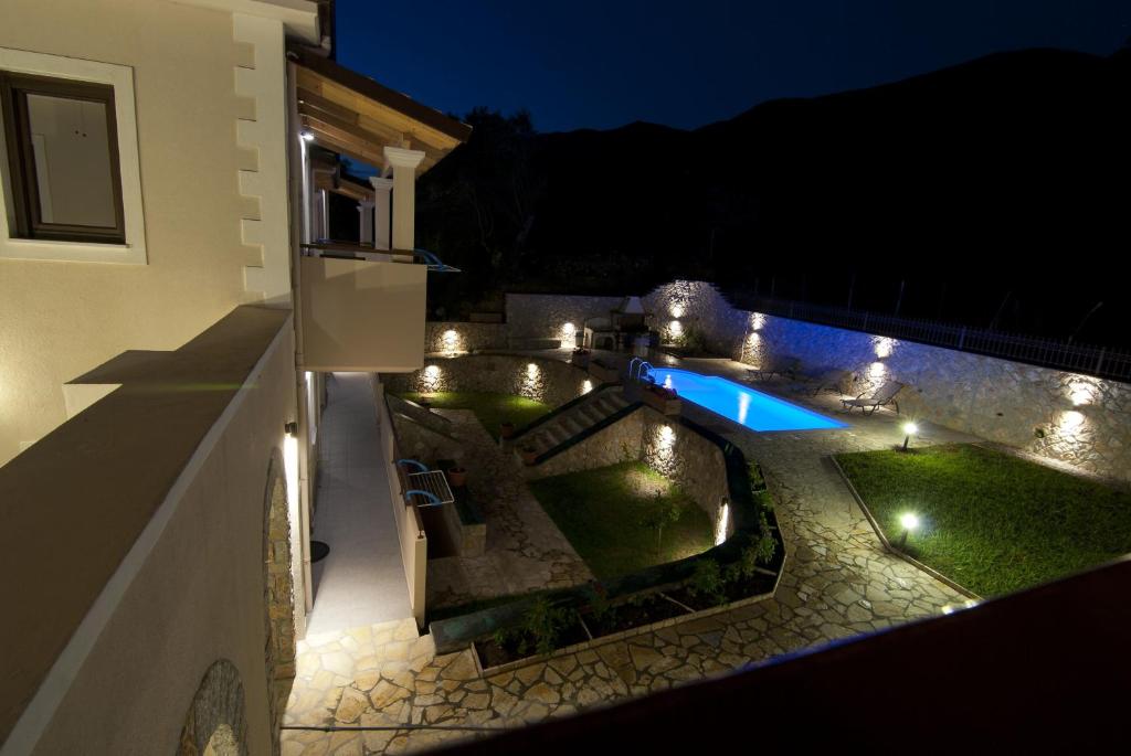 View, Palataki Margariti in Margariti