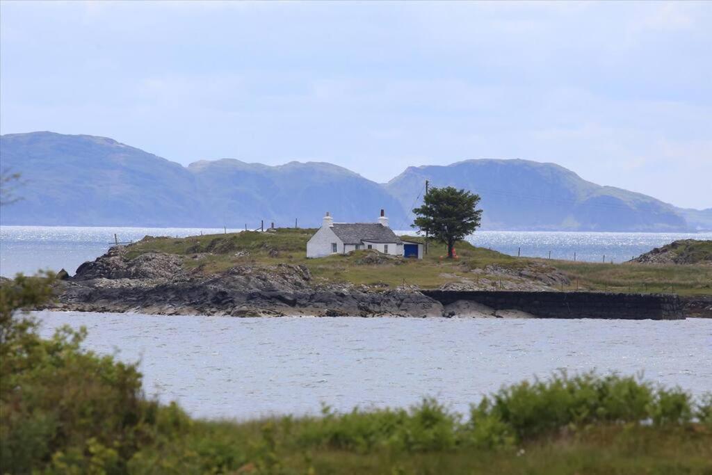 Archie's Cottage, Auchnacraig