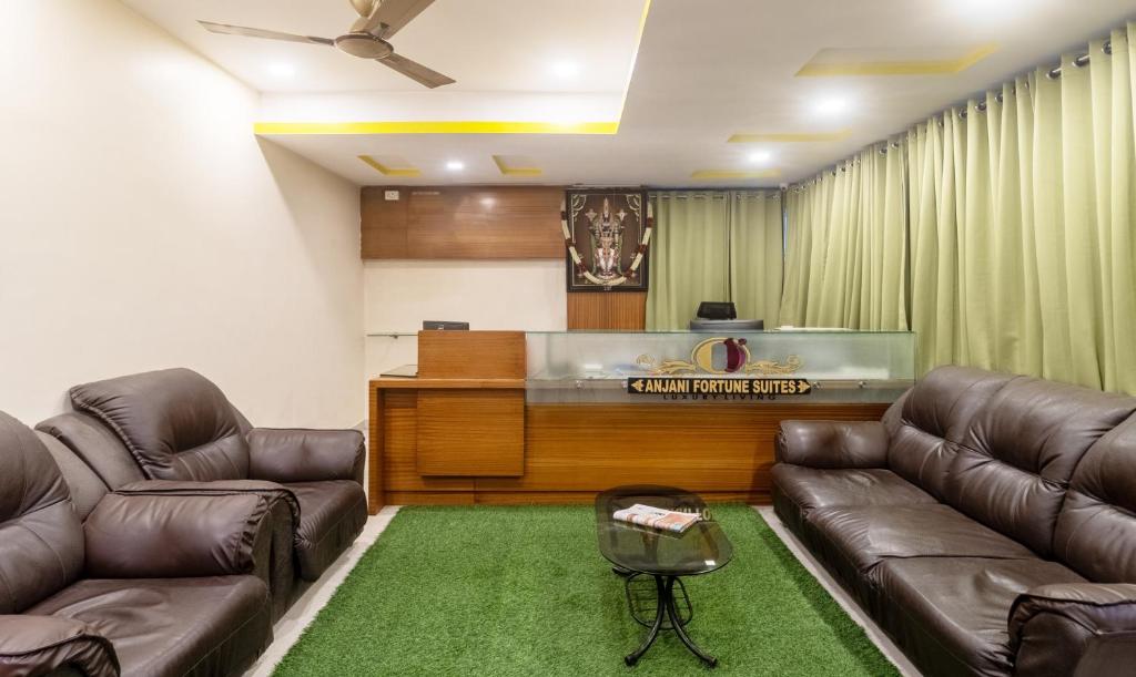 OYO アンジャニ フォーチュン スイーツ (OYO Anjani Fortune Suites) フロント・ロビー