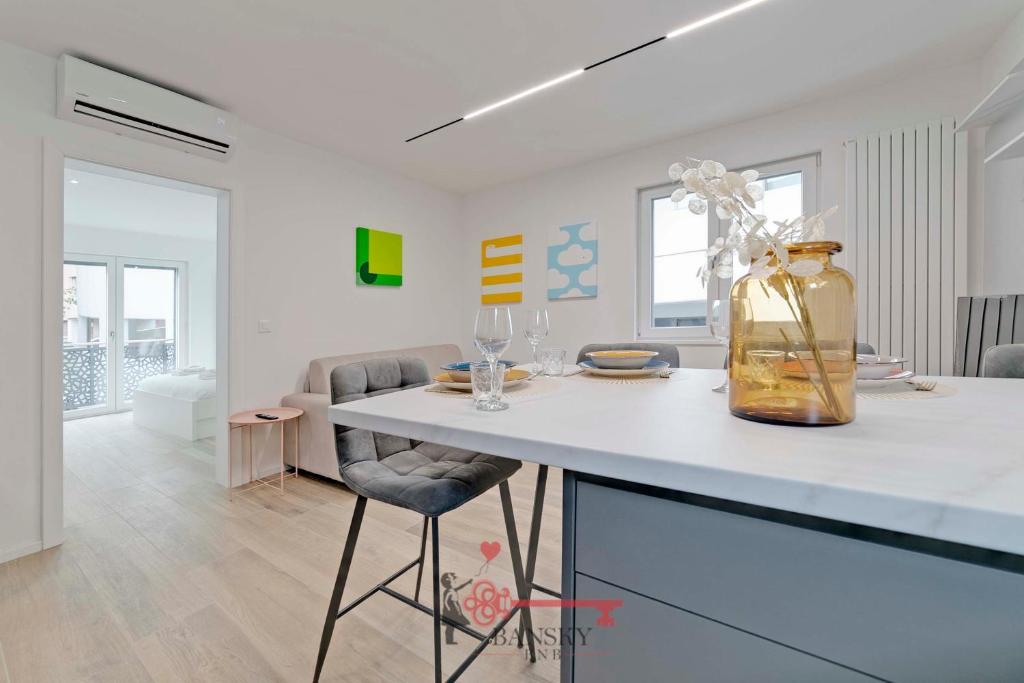 Home Sofia Room 2 - Modern Station -By EasyLife Swiss - 2