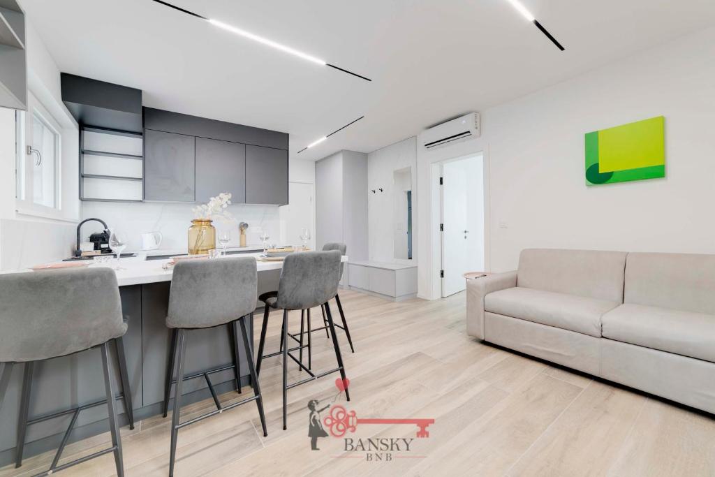Home Sofia Room 2 - Modern Station -By EasyLife Swiss - 5