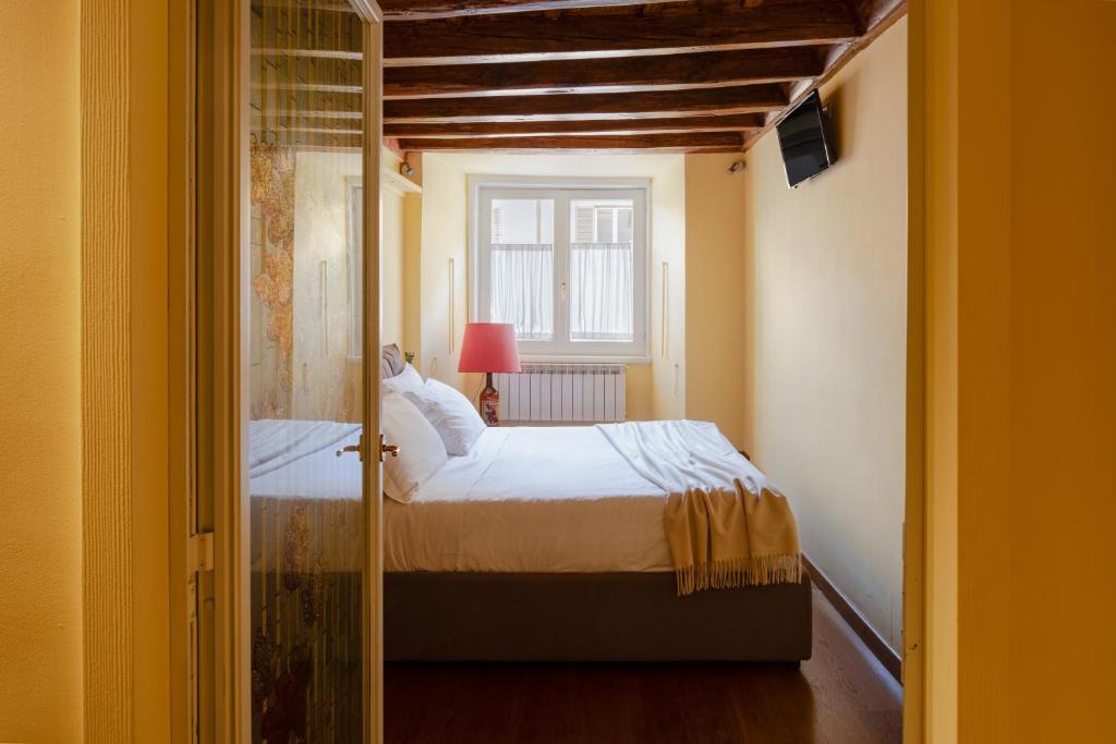 Hotel Room 2