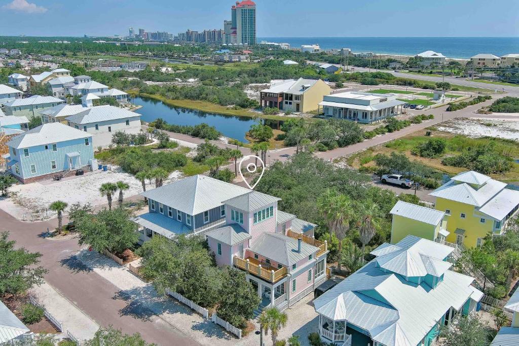 Beach Reads, Gulf Shores