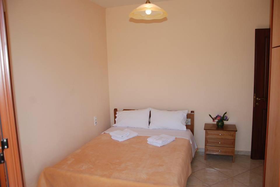 Nikos Apartments photo