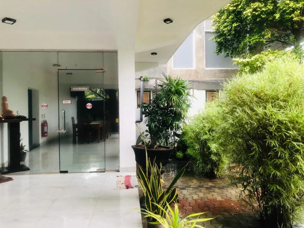 Senanayaka Holiday Inn, hotel in Polonnaruwa