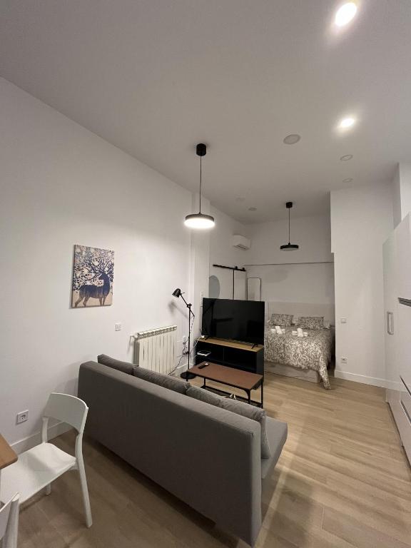 Moratalaz Apartments - 3