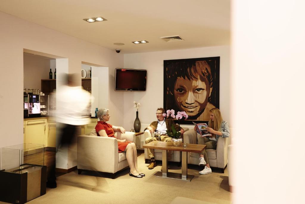 Hotel Bonjour photo