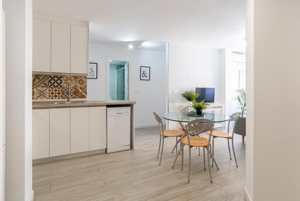 Coloma & Palo Beach by ELE Apartments - 2