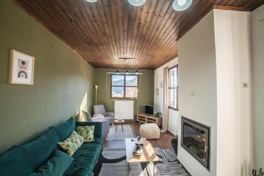 Valtesiniko View, Valtessiniko