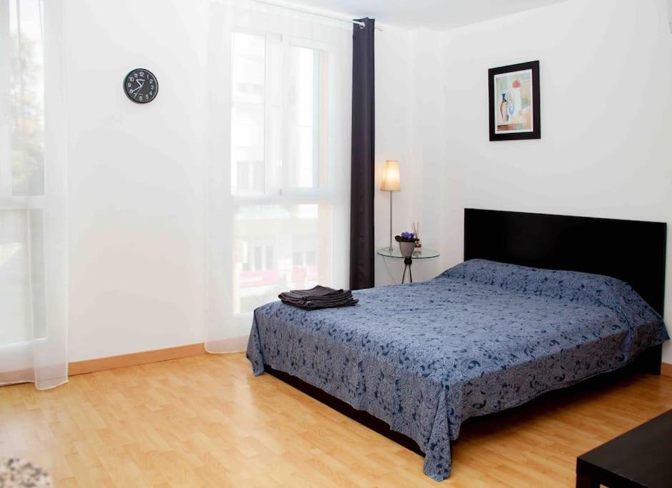 A studio-apartment in a newly built house.WIFI, Valencie