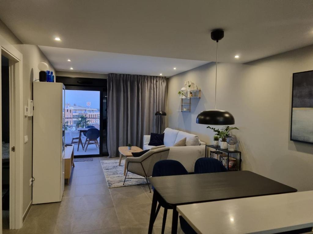 Flamenca Village Penthouse with Private Rooftop and Sea View - 3