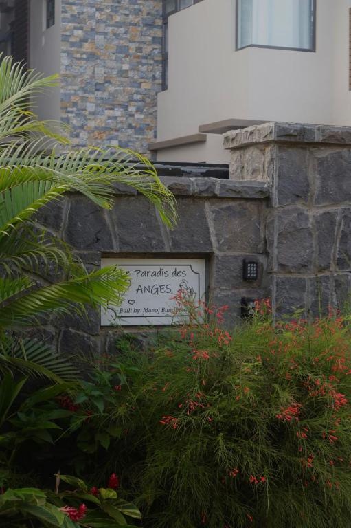 Paradis des Anges Appartement, Triolet