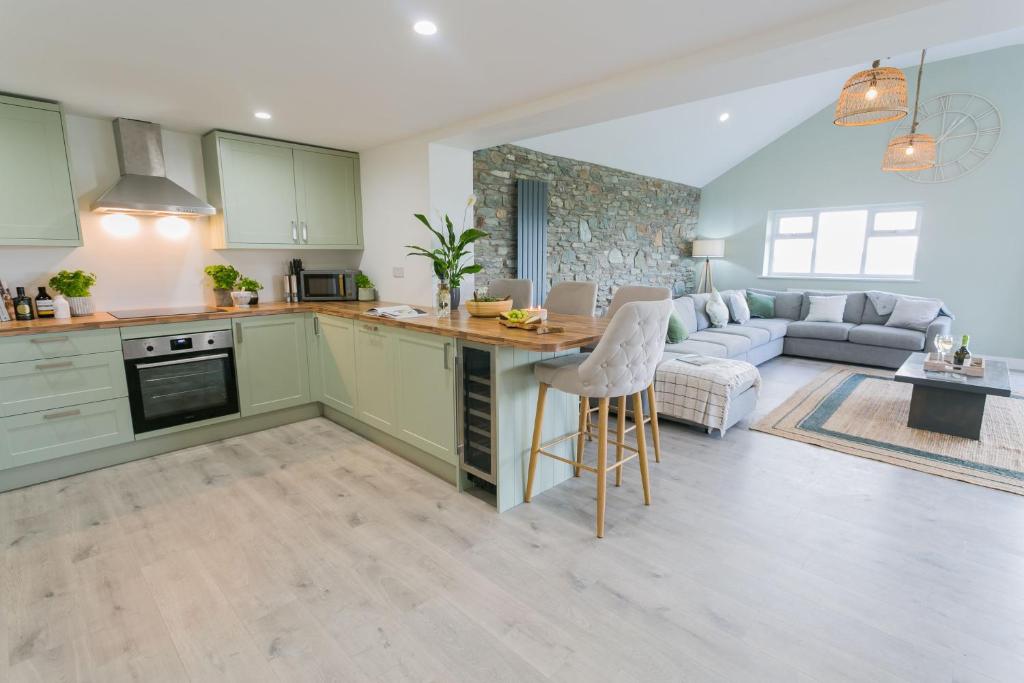 Cysgod y Llanw, Llanfaethlu